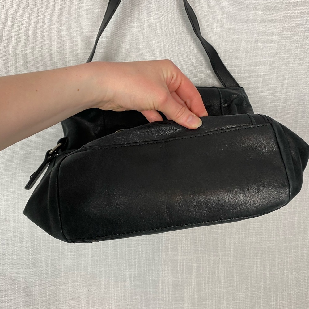 COPY - The Sak Black Leather Stitched Shoulder Bag - Picture 6 of 7